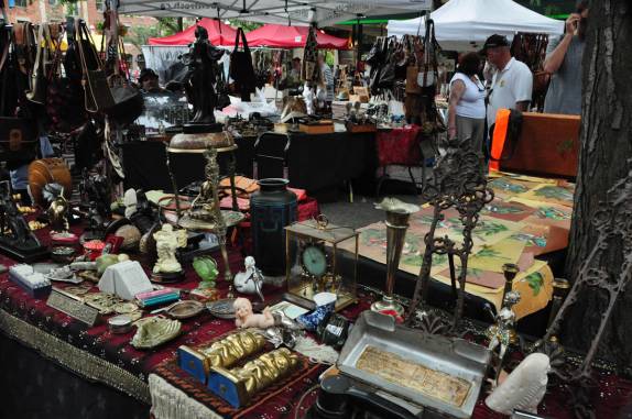 Feira de antiguidades em Toronto, no Canadá